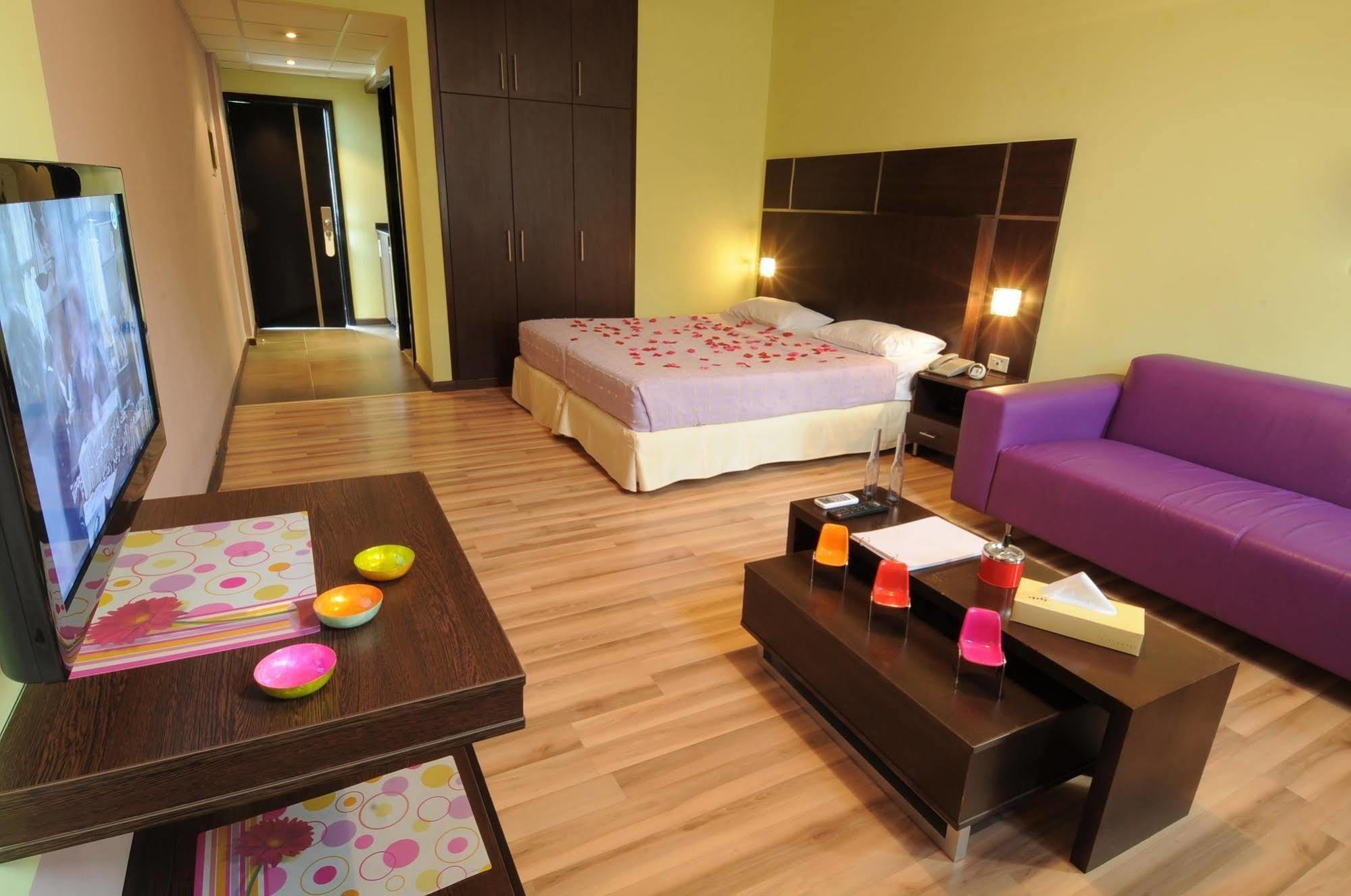 Suite Hotel Merlot - Бейрут Экстерьер фото